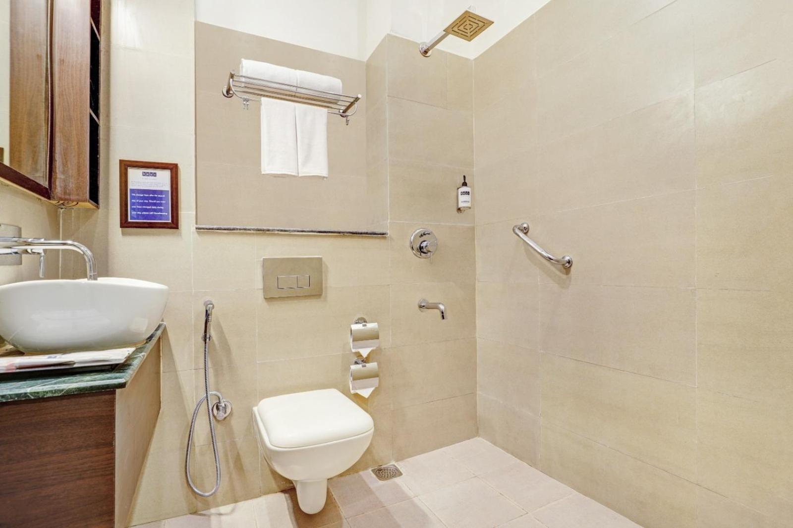 N3N Ganga Retreat By Stotrak Hotel ริชิเคช ภายนอก รูปภาพ